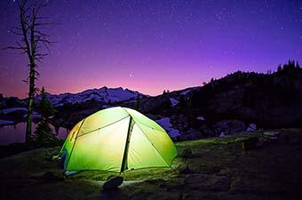 Backpacking tent (Nemo Dagger at night).jpg 